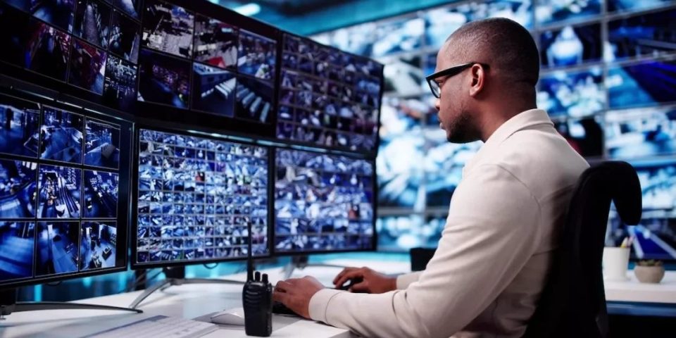 “po-ju-vezhgojme-te-gjitheve…”