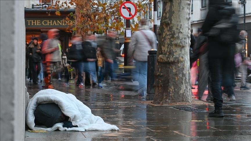 mbi-382-mije-njerez-do-te-jene-te-pastrehe-ne-britani-per-krishtlindje