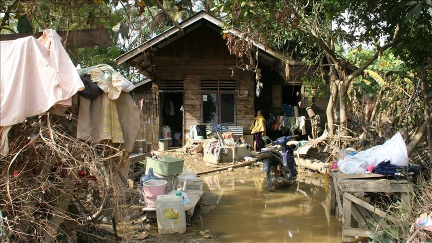 permbytjet-lene-mbi-2-mije-te-vdekur-dhe-te-zhdukur-ne-indonezi-dhe-sri-lanka,-gati-4-milione-te-prekur