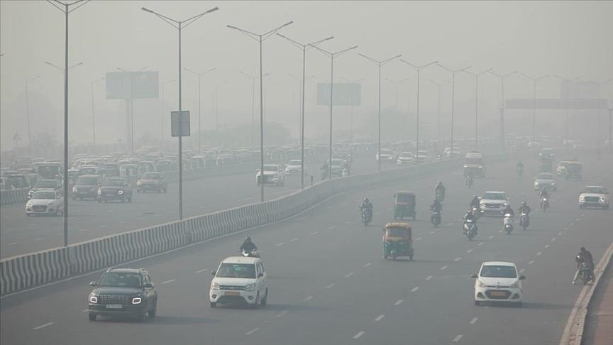 cilesia-e-ajrit-ne-new-delhi-perkeqesohet-ne-nje-nivel-te-ri-te-rende,-autoritetet-indiane-punojne-per-te-frenuar-smogun
