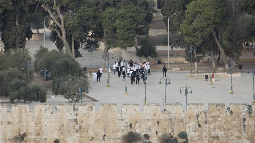 kolonet-ilegale-izraelite-sulmuan-xhamine-al-aksa-ne-kuds-per-te-festuar-festen-e-hanukkah