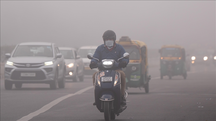 new-delhi-vendos-kufizime-me-te-rrepta-ndersa-smogu-i-rrezikshem-mbyt-qytetin