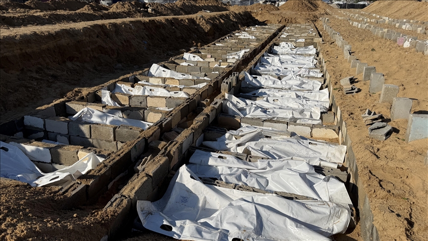 80-palestineze-te-familjes-salim-varrosen-ne-nje-varr-masiv-pasi-u-nxoren-nga-rrenojat