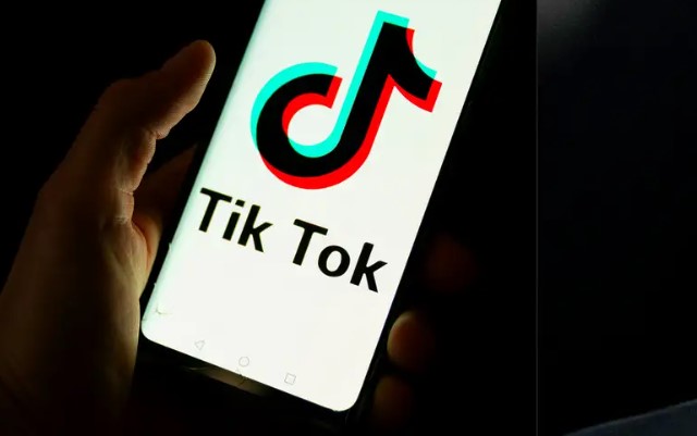 tiktok-pranon-marreveshjen-per-shitjen-e-aseteve-ne-shba,-pronari-kinez-shmang-ndalimin-nga-qeveria-amerikane