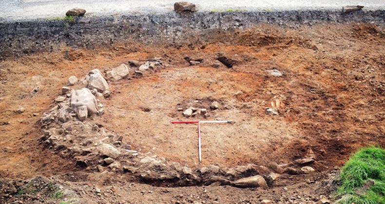 arkeologet-zbulojne-nje-varr-masiv-misterioz-mbi-3000-vjecar!-ja-cfare-permbante-tuma-e-lashte