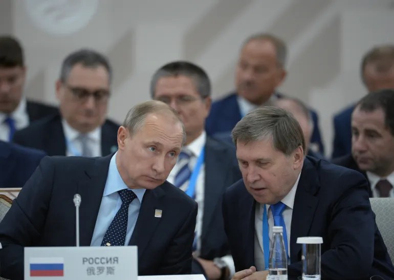 moska-skeptike-ndaj-ndryshimeve-ne-planin-e-paqes,-putin-shpreh-gatishmeri-per-dialog-me-macron