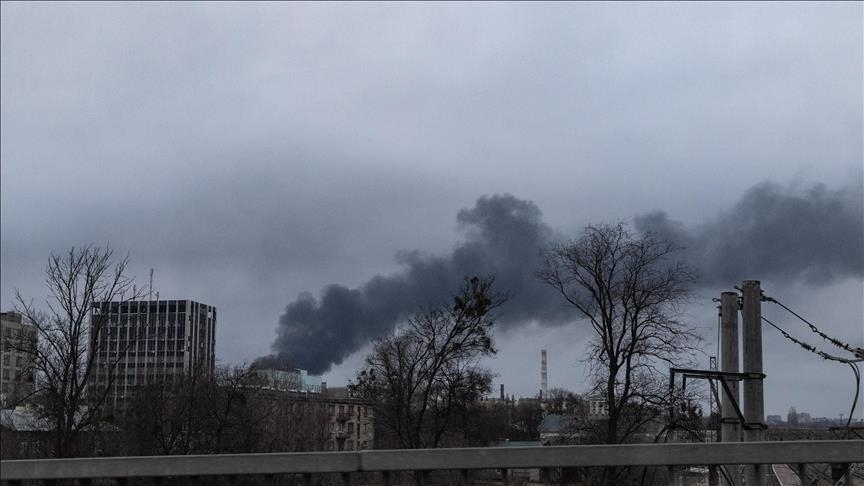 sulmet-ajrore-ruse-shenjestrojne-infrastrukturen-energjetike-ne-ukraine,-vritet-nje-person-ne-kiev