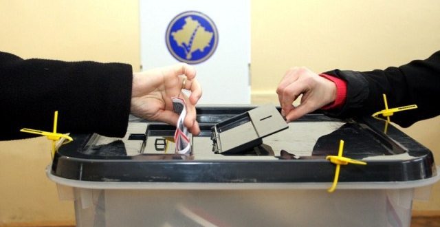 a-zgjidhet-ngerci-politik?-dw:-pergatitjet-e-fundit-per-zgjedhjet-e-28-dhjetorit-ne-kosove