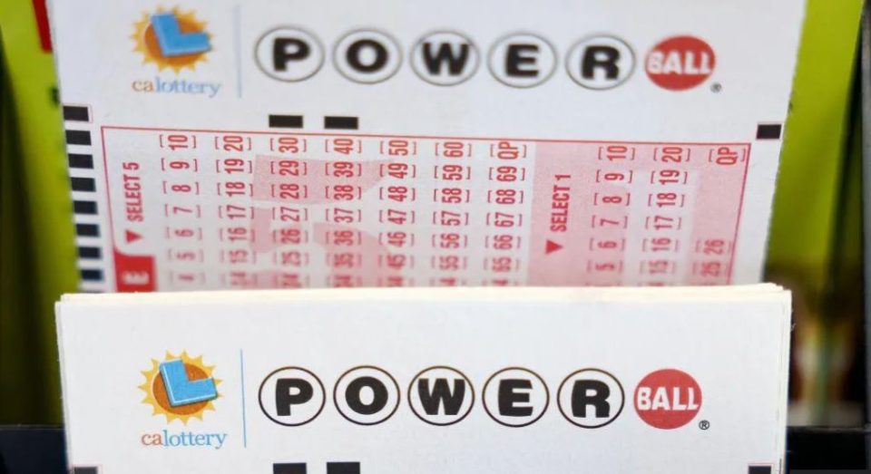 cmenduri-ne-shba,-fitohet-per-krishtlindje-cmimi-1,8-miliarde-dollare-ne-lotarine-e-xhekpotit-te-“powerball”!
