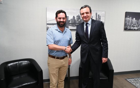 kongresisti-amerikan-i-shkruan-kurtit:-mbeshtetja-e-shba-se-per-kosoven-mbetet-e-forte-dhe-dypartiake