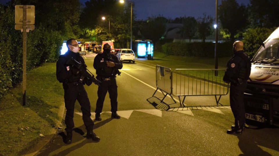 sulm-me-thike-ne-metrone-e-parisit,-3-gra-raportohen-te-plagosura!-arrestohet-autori,-mister-shkaqet