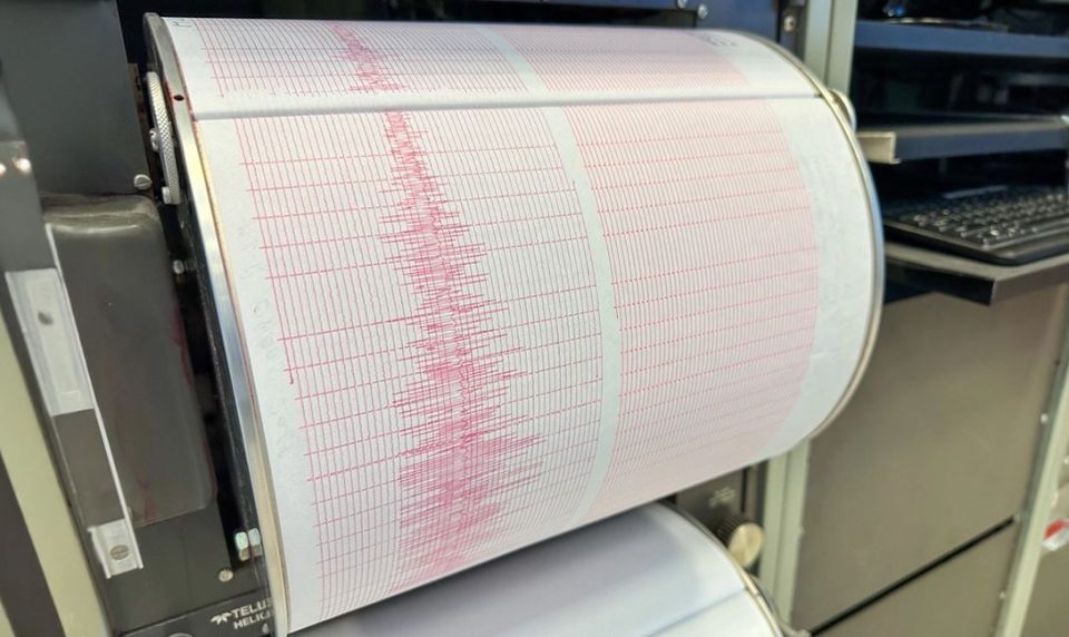video/-nje-termet-i-fuqishem-godet-tajvanin,-panik-dhe-evakuime-qytetaresh!-frike-dhe-per-tsunam,-ja-sa-ishte-forca-dhe-pamjet-e-lekundjeve-sizmike