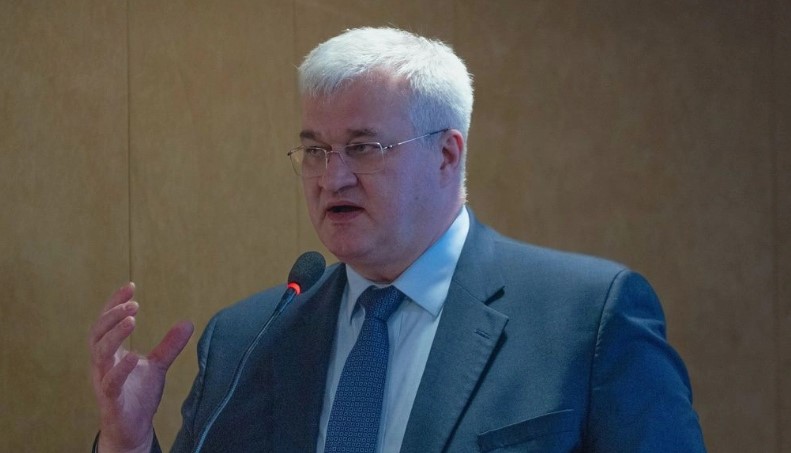 ministri-i-jashtem-ukrainas:-rusia-po-kerkon-“justifikime-te-rreme”-per-te-sulmuar-perseri