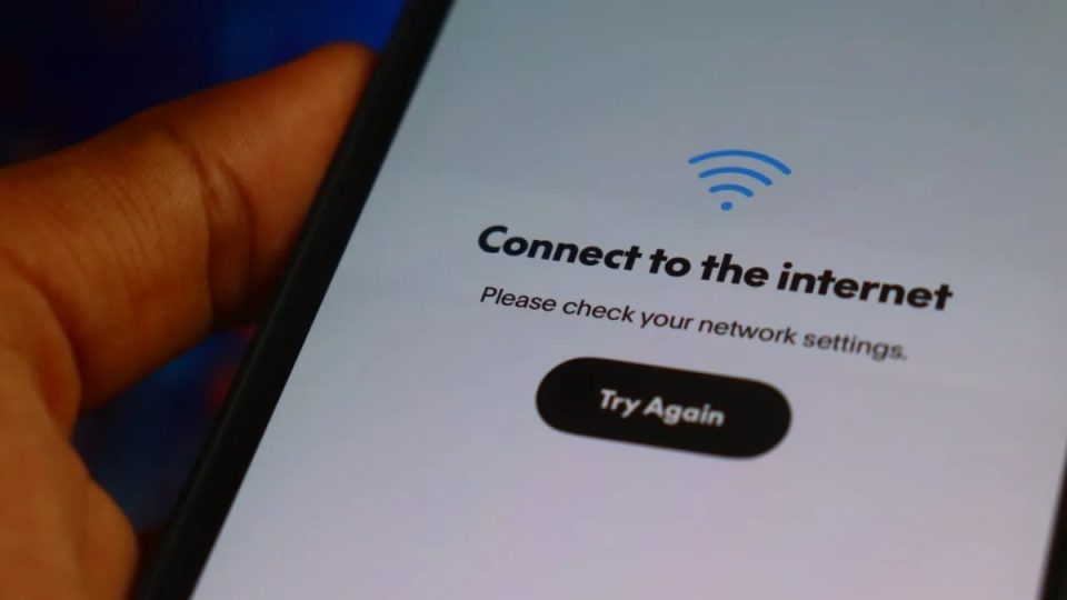 nderprerje-te-perhapura-godasin-rrjetet-mobile-dhe-te-internetit-ne-mbare-izraelin