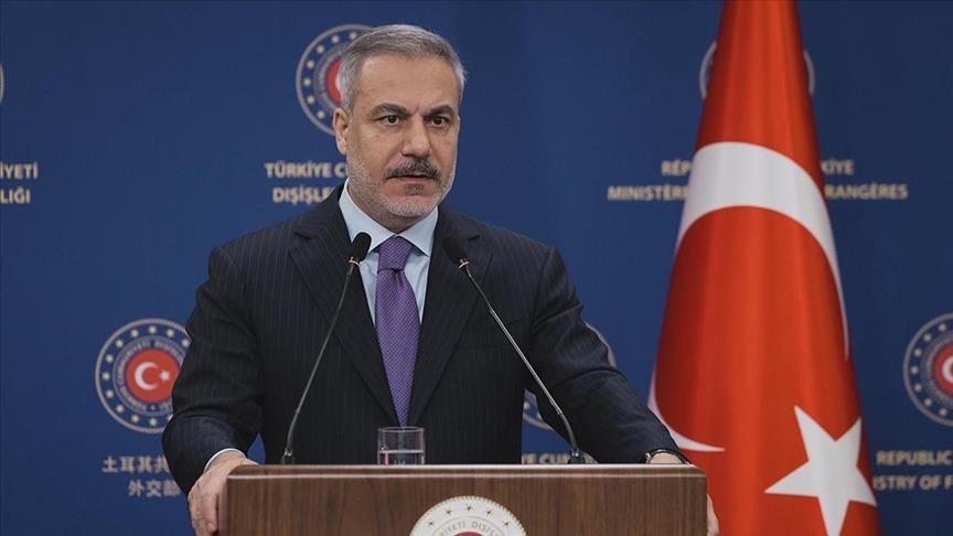 ministri-i-jashtem-turk-diskuton-zhvillimet-ne-jemen-me-homologun-saudit-dhe-ate-te-emirateve