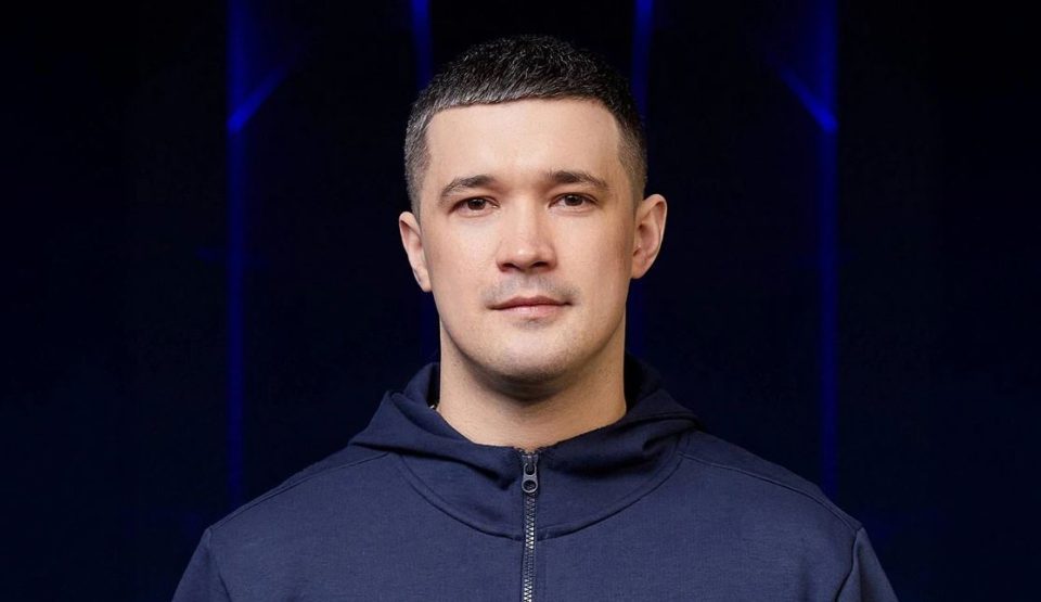 zelensky-ndryshon-edhe-ministrin-e-mbrojtjes,-ia-beson-ushtrine-nje-34-vjecari!