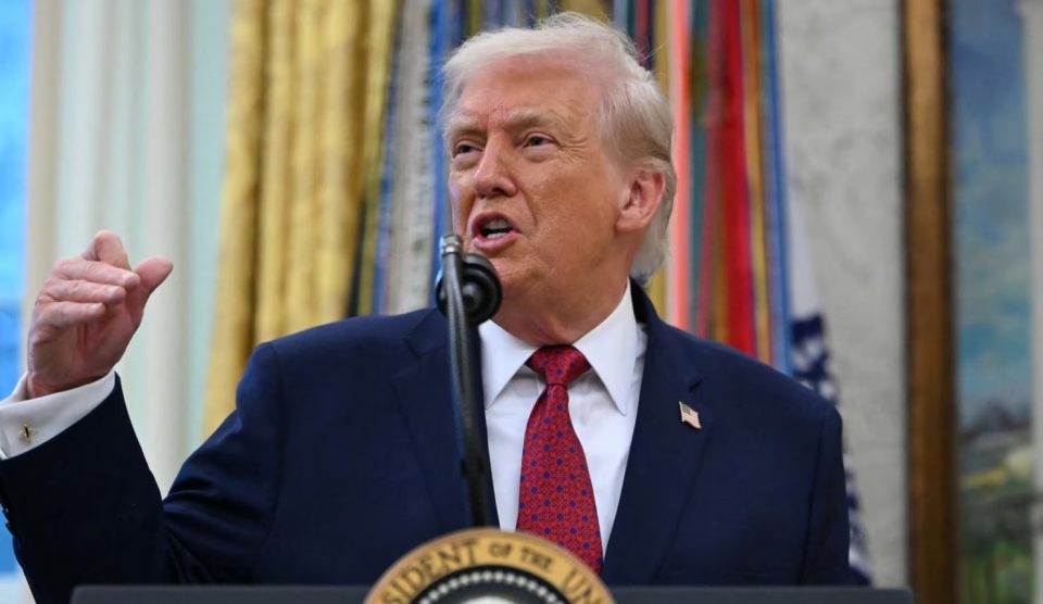 bombardohet-venezuela,-trump:-shba-kreu-me-sukses-nje-sulm-te-madh!-maduro-eshte-larguar-jashte-vendit