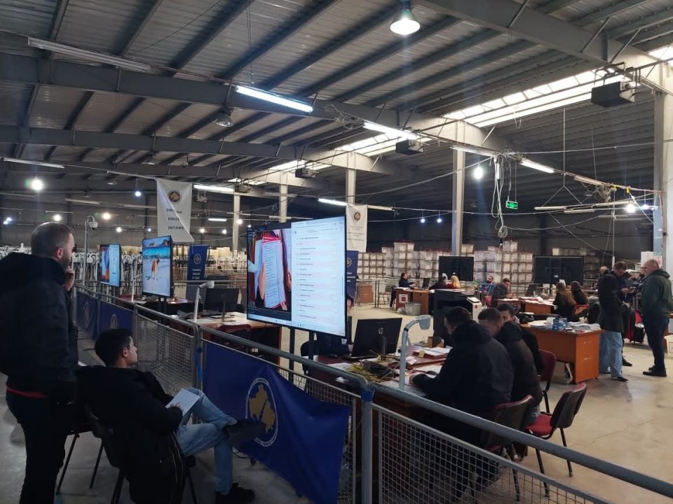 vazhdon-numerimi-i-votave-me-poste,-kandidatet-me-te-votuar-neper-parti