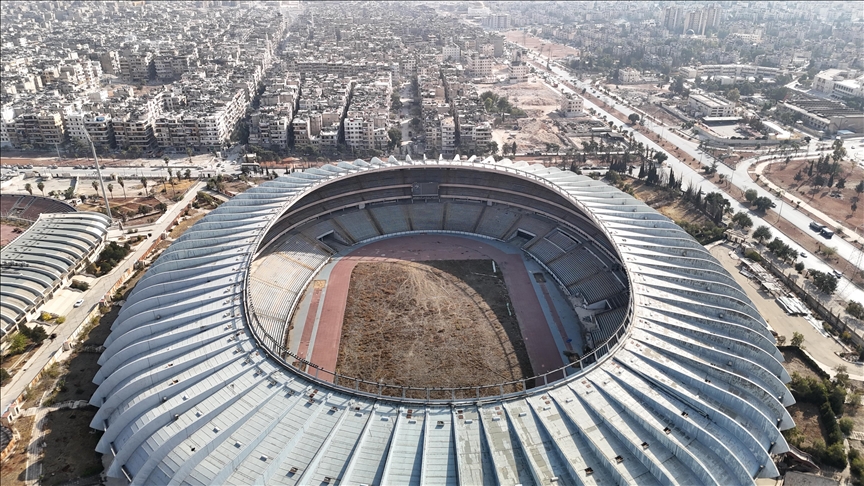 stadiumi-i-halepit-i-nenshtrohet-restaurimit-pas-vitesh-i-perdorur-si-baze-ushtarake