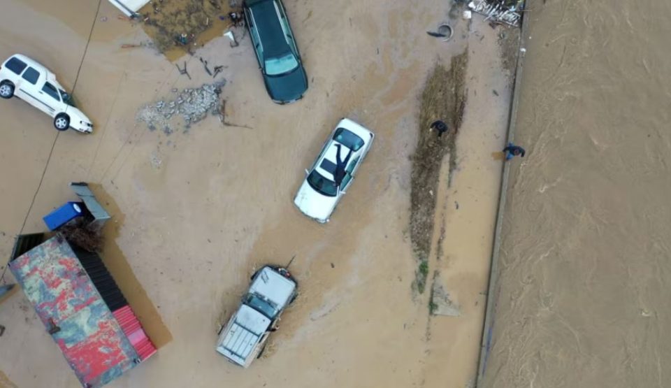 reshjet-shkaktojne-vershime-ne-disa-qytete-te-kosoves,-ngrihet-niveli-i-lumenjve