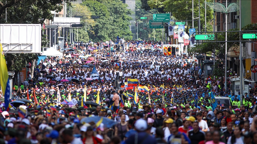 mijera-persona-marshuan-ne-venezuele-ne-mbeshtetje-te-maduros