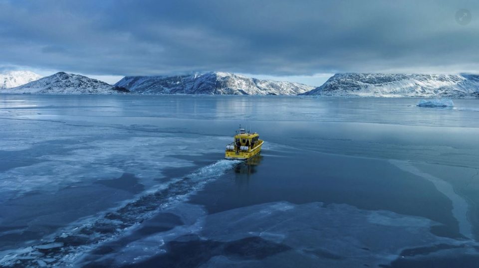 analiza-e-“deutsche-welle”:-pse-groenlanda,-nje-ishull-i-mbuluar-nga-80%-akull,-eshte-deshira-e-zjarrte-e-trumpit?-metalet-e-rralla,-siguria-dhe…