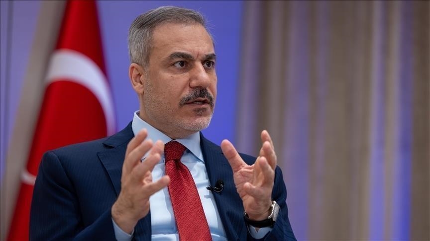 ministri-i-jashtem-turk:-sdf-ja-duhet-te-“beje-pjesen-e-saj”-per-unitetin-kombetar-ne-siri