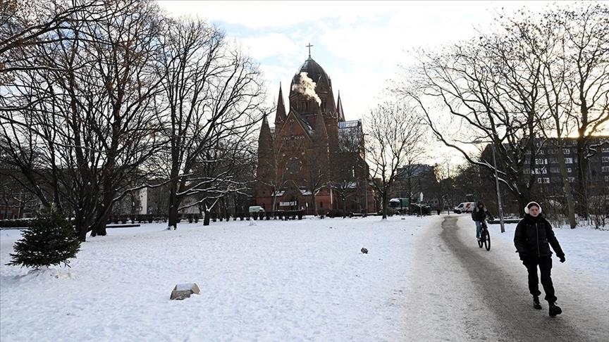 moti-i-ftohte-vazhdon-te-paralizoje-jeten-e-perditshme-ne-gjermani