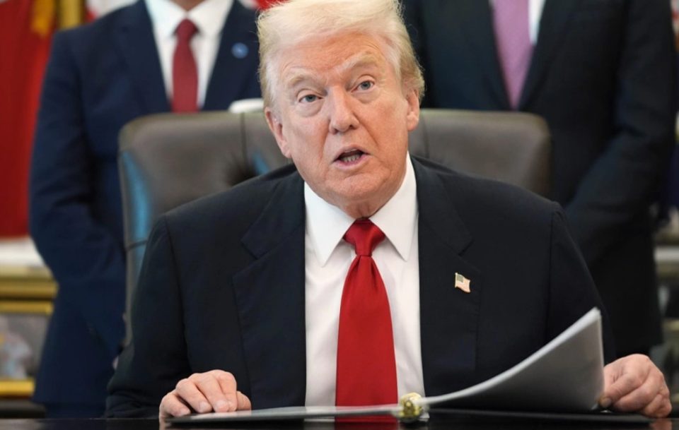 trump-i-vendosur-per-groenlanden:-do-e-zgjidhim-ceshtjen-“me-menyren-e-lehte-ose-me-menyren-e-veshtire”