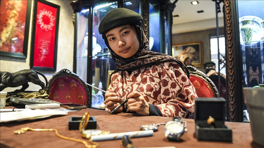 studentja-japoneze-qe-u-konvertua-ne-islam-po-meson-arte-turke-ne-stamboll