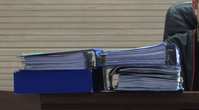 abuzimi-me-vlere-mbi-1-mln-euro-te-byroja-e-sigurimeve,-1-muaj-paraburgim-per-4-nga-39-te-dyshuarit