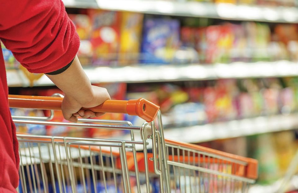 gjithcka-ne-llogari-te-qytetarit-–-cmimet-e-larta-qe-po-veshtiresojne-jetesen-ne-kosove