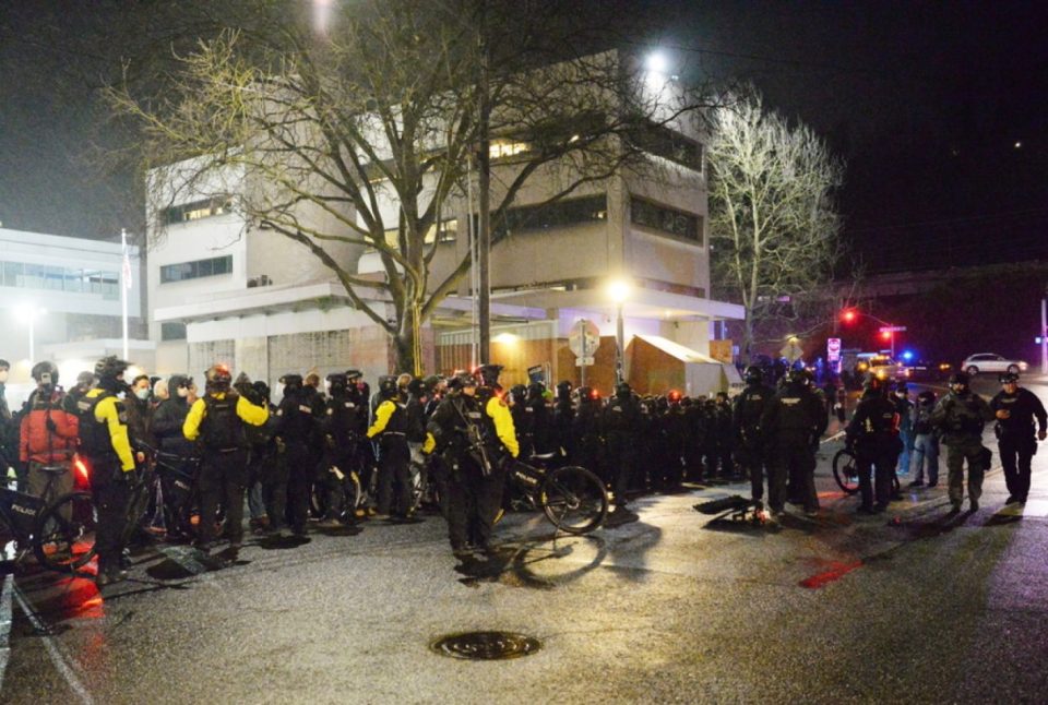 protestat-pas-vrasjes-se-gruas-37-vjecare,-departamenti-i-sigurise-kombetare-ne-shba-dergon-qindra-oficere-policie-shtese-ne-minesota