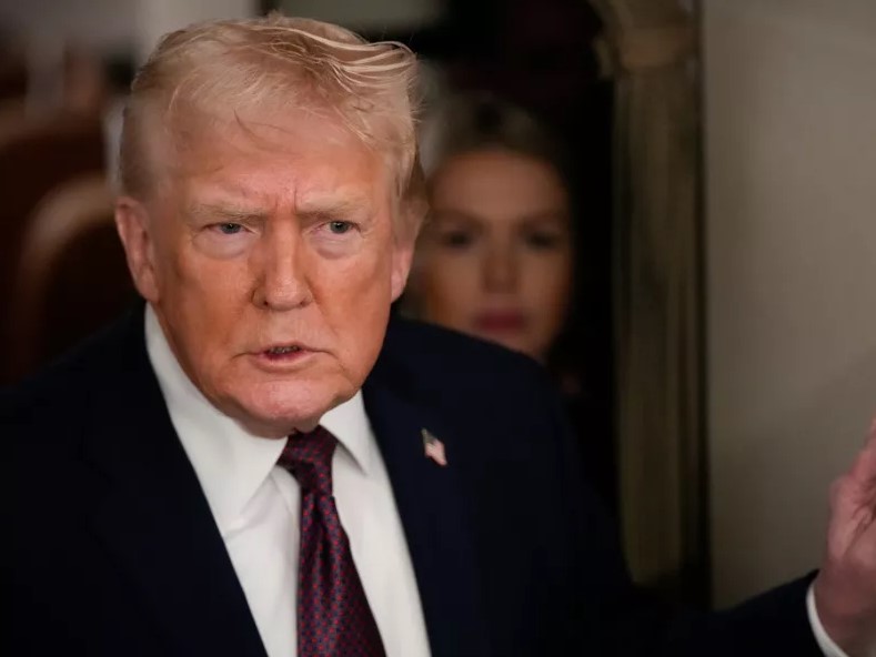 shtepia-e-bardhe:-trump-synon-te-shteroje-te-gjitha-zgjidhjet-diplomatike,-por-nuk-perjashtohet-perdorimi-i-forces-ushtarake-ndaj-iranit