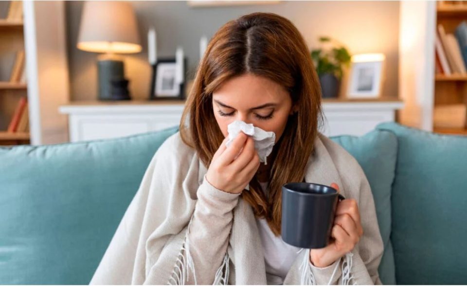 epidemia-e-gripit-gjunjezon-edhe-greqine!-e-gjithe-bota-ne-alarm,-shifra-te-larta-te-prekurish-ne-shba,-itali-dhe-britani,-femijet-dhe-te-moshuarit-me-te-rrezikuarit