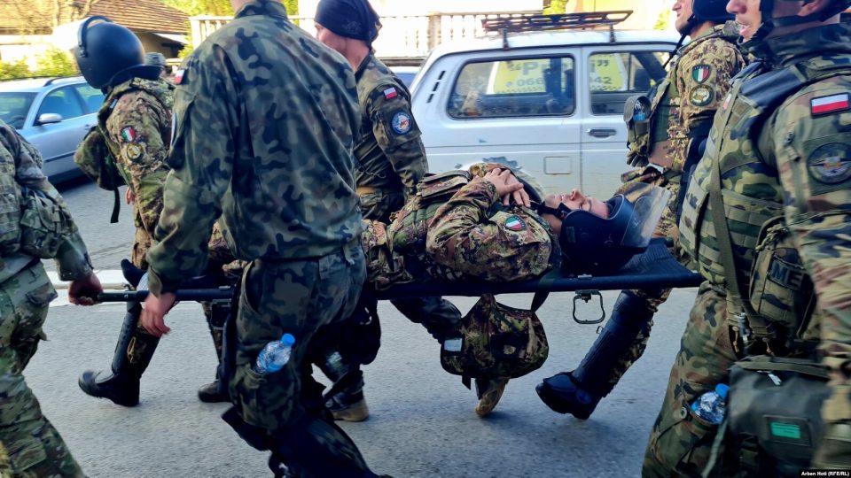 akuzohet-se-sulmoi-pjesetaret-e-kfor-it-dhe-te-policise-se-kosoves,-nje-i-arrestuar