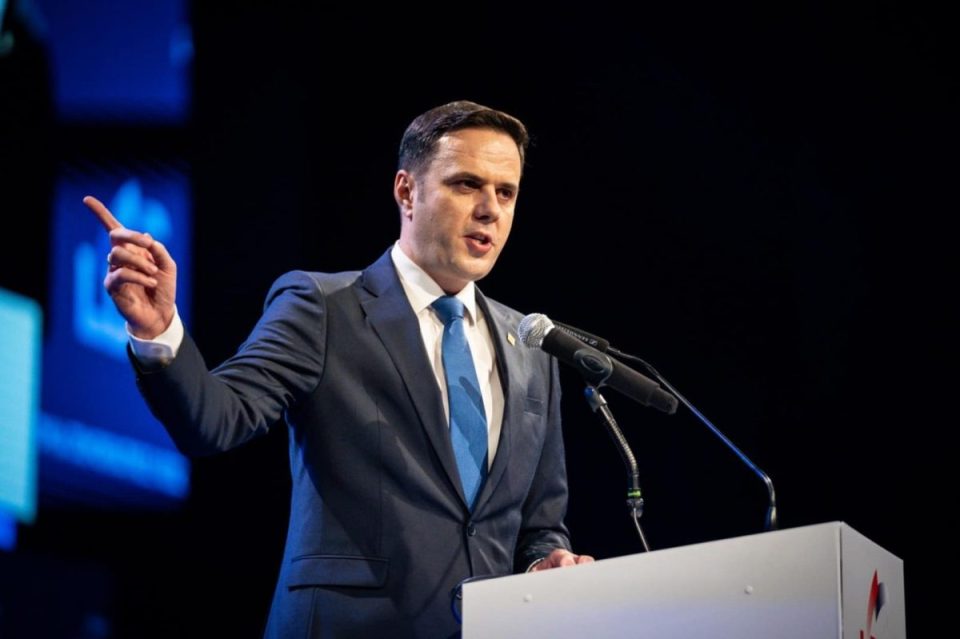 zhvillime-ne-ldk,-reagon-abdixhiku:-s’kam-cfare-te-ofroj-me-shume-se-doreheqja