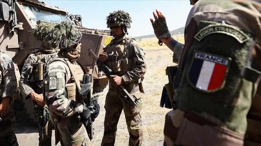 macron:-franca-do-te-dergoje-me-shume-trupa,-mjete-ajrore-dhe-detare-ne-grenlande