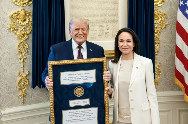 machado-i-dhuroi-“nobelin-e-paqes”-trumpit,-reagon-komiteti-norvegjez:-cmimi-eshte-i-lidhur-pazgjidhshmerisht-me-laureatin