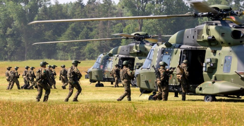 analiza-e-politico:-koha-per-te-hequr-dore-nga-trump?-opsionet-qe-evropianet-po-shqyrtojne-per-te-shpetuar-groenlanden