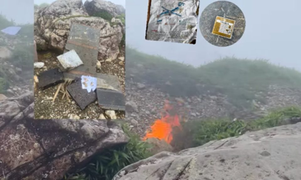 zhduket-nje-aeroplan-indonezian-me-10-persona-ne-bord