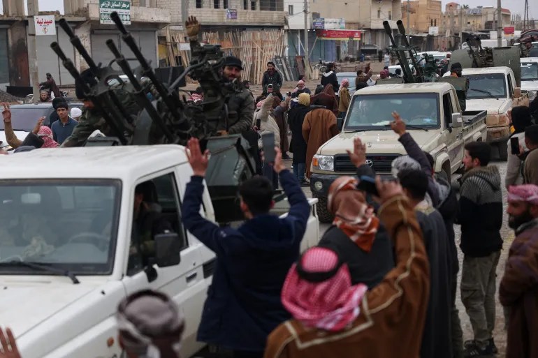 ministri-i-mbrojtjes-i-sirise-u-ben-thirrje-trupave-te-ruajne-disiplinen-dhe-te-parandalojne-abuzimet