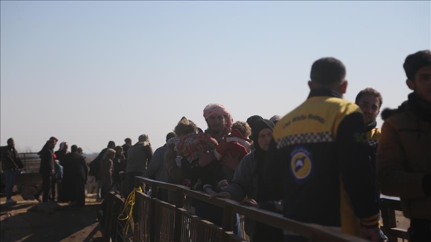 fiset-siriane-clirojne-ne-mase-te-madhe-pjese-te-deir-ez-zorit-te-pushtuar-nga-terroristet-e-ypg/sdf-se
