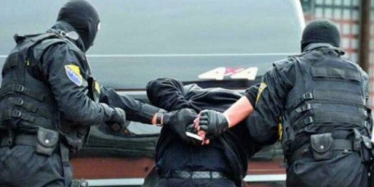 policia-e-kosoves-arreston-nje-person-te-kerkuar-me-urdher-arresti-nderkombetar