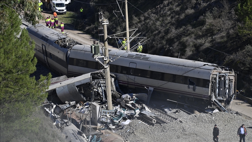 bilanci-i-viktimave-nga-perplasja-e-trenave-me-shpejtesi-te-larte-ne-spanje-rritet-ne-41