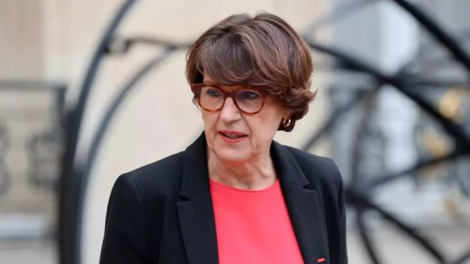 franca-e-quan-“shantazh”-kercenimin-e-trumpit-per-tarifa-prej-200-per-qind-per-vererat