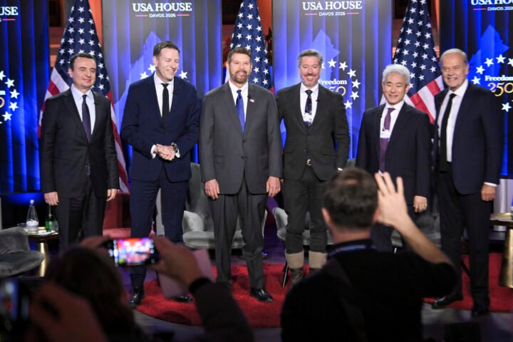kryeministri-kurti-i-ftuar-nga-shba-te-ne-davos-tha-se:-“kosova-dhe-shqiperia-jane-nje-komb.”