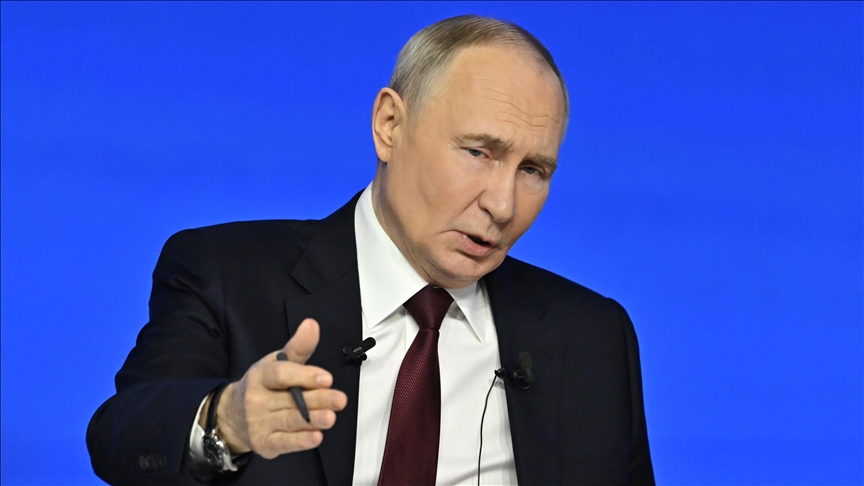 putin:-rusia-mund-te-paguaje-1-miliard-dollare-nga-asetet-e-ngrira-per-anetaresimin-ne-“bordin-e-paqes”-te-trumpit