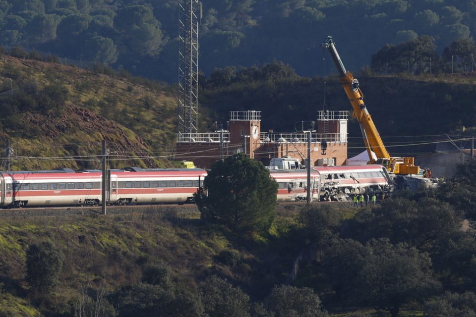 tragjedia-hekurudhore-ne-spanje,-shkon-ne-45-numri-i-viktimave-nga-aksidenti-ne-andaluzi