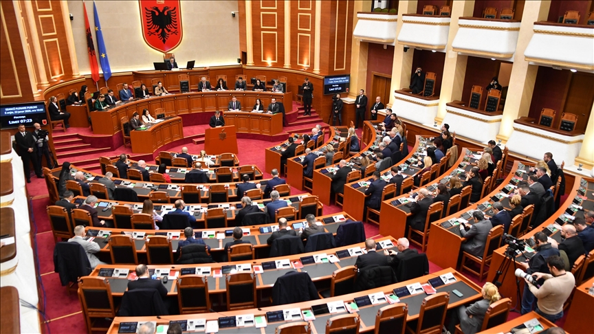 ratifikohet-marreveshja-per-pjesemarrjen-e-shqiperise-ne-bordin-e-paqes